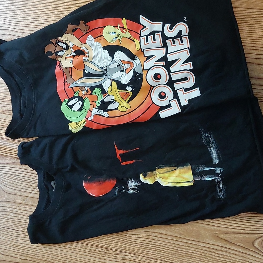 Shirt Bundle Clown It & Looney Tunes